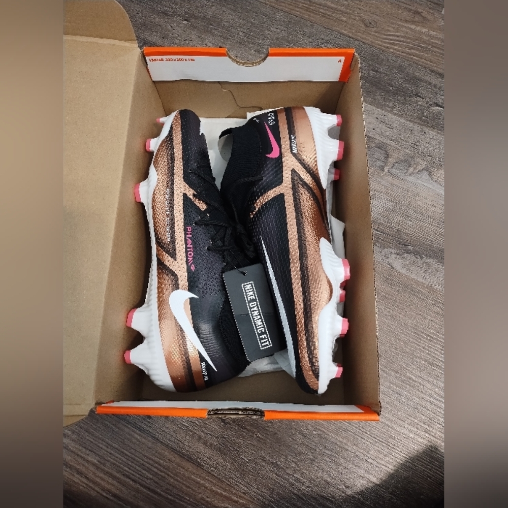 Nike Phantom GT2 Pro DF FG - Nike Black and Bronze Athletic Shoes - Metallic